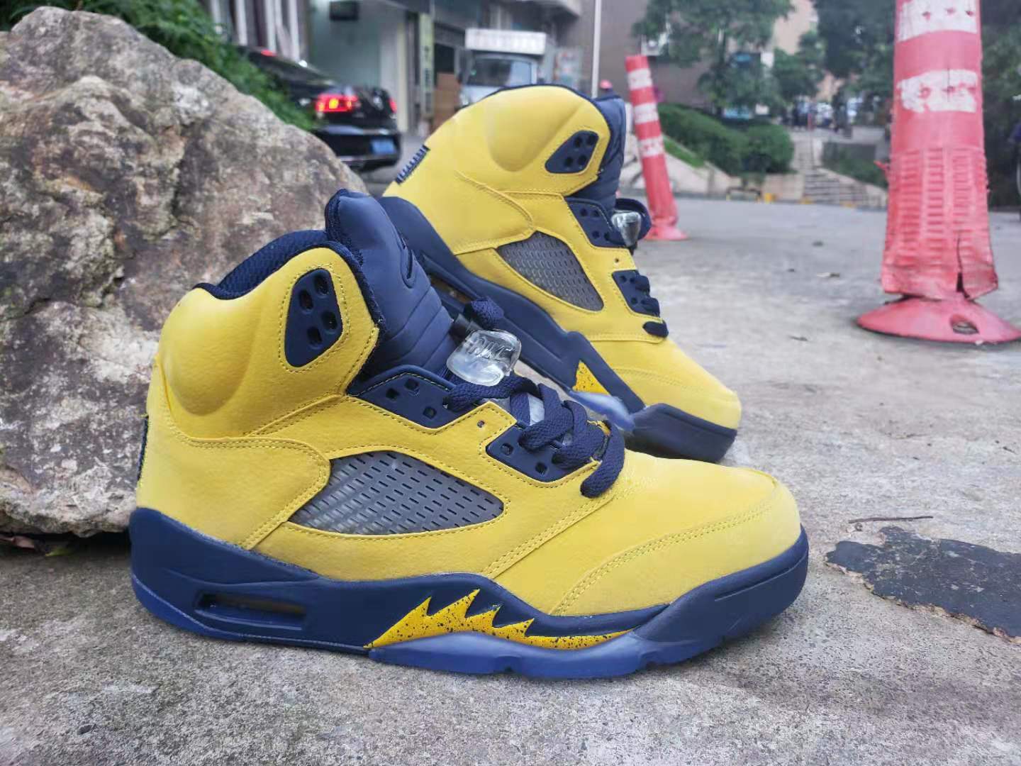 2019 Men Jordan 5 Retro Yellow Deep Blue Shoes